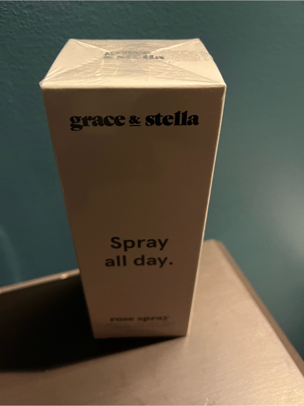 grace & stella Spray All Day - Cream Bottle